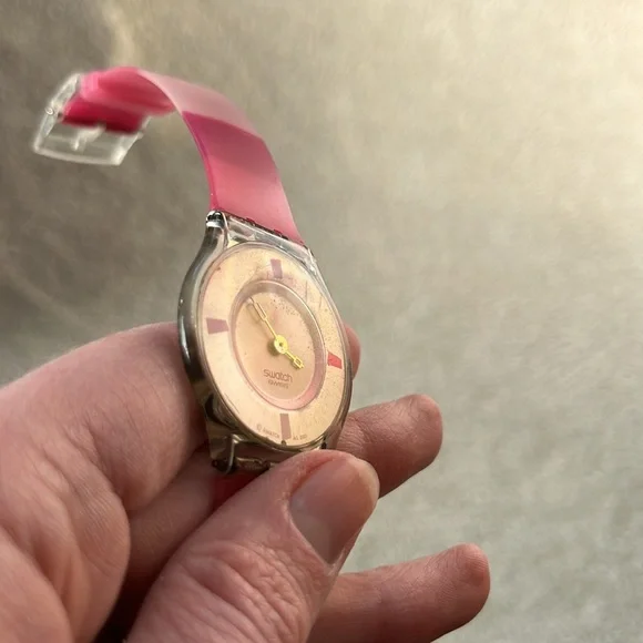 Swatch | Watch | Rubber band | pink - Picture 4 of 8
